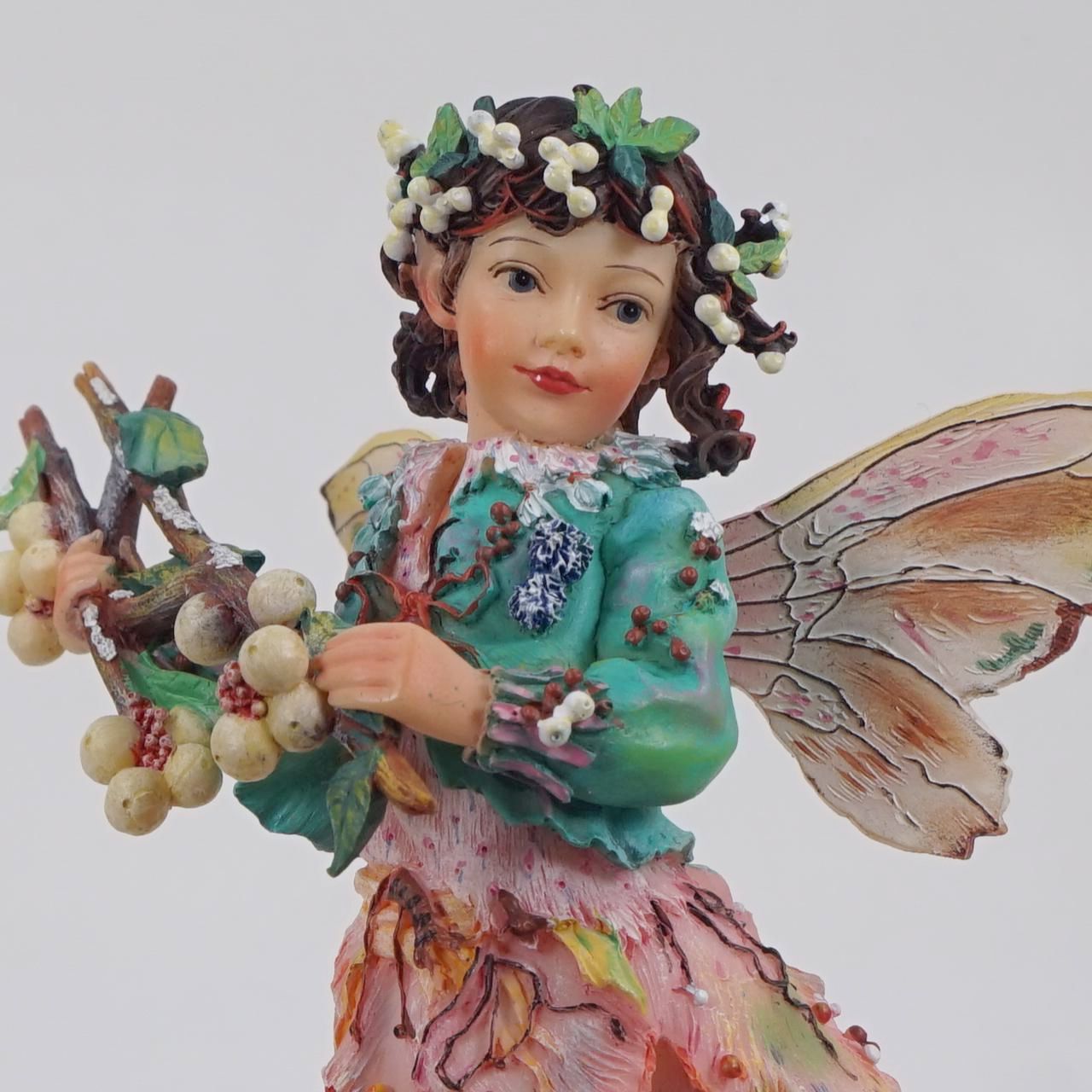 Crisalis Collection★ The Snowberry Faerie (1-4103) Standard