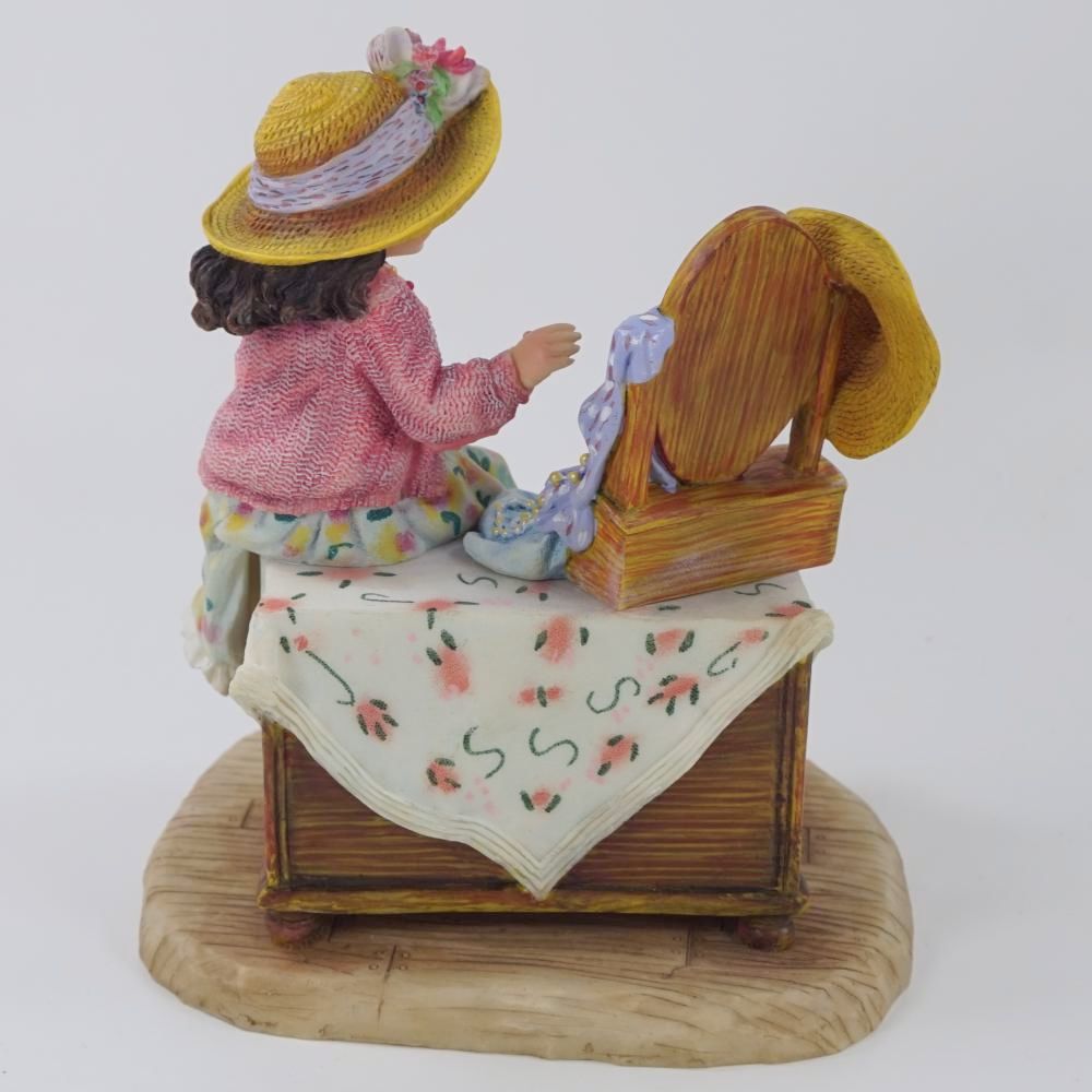 Crisalis Collection ★★ Mondays Child (1-1195)