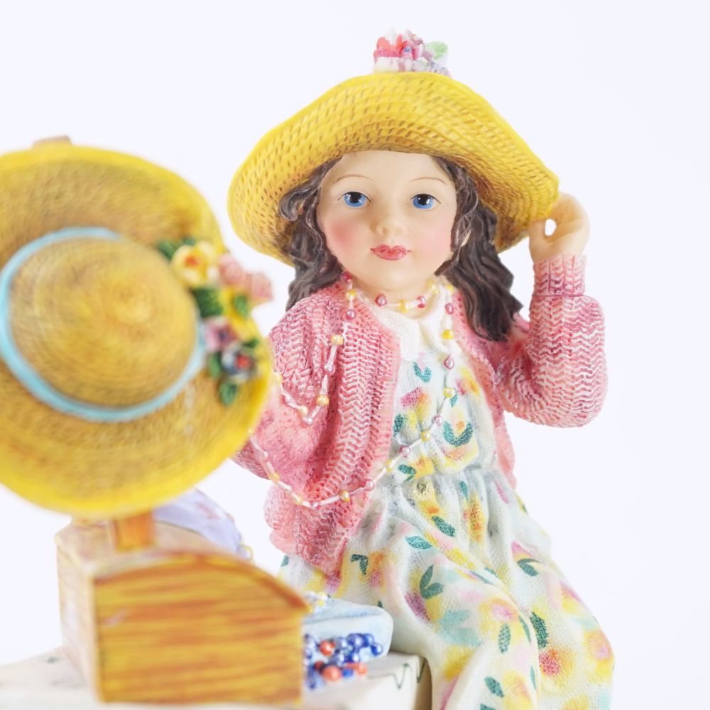 Crisalis Collection ★★ Mondays Child (1-1195)