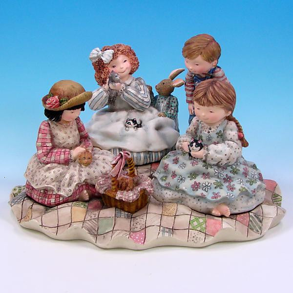 American Picture Book Children Special Friends Collectible Doll "Picnic with Molly"